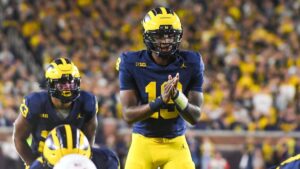 College football odds, picks, predictions: Michigan vs. Oklahoma, Oregon vs. Oklahoma State highlight Week 2