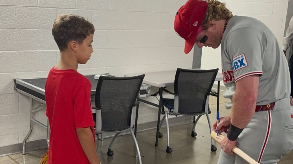 Phillies fan meets Harrison Bader after viral home run ball dispute – NBC Sports Philadelphia