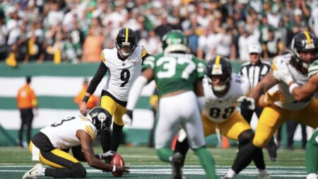 Chris Boswell will focus on kicking, worry about contract later