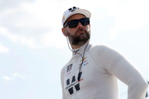 Van Gisbergen aims to have ‘proper crack’ at playoff advancement