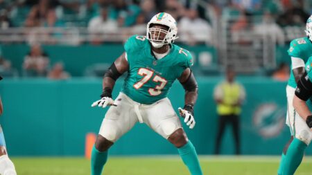 Dolphins put RT Austin Jackson on IR