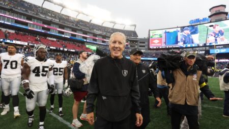 Before Week 1 win, Raiders coach Pete Carroll destroyed a whiteboard