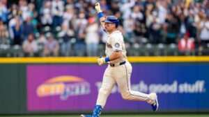 Mariners’ Cal Raleigh Makes MLB History Tying Yankees Icon Mickey Mantle’s HR Record
