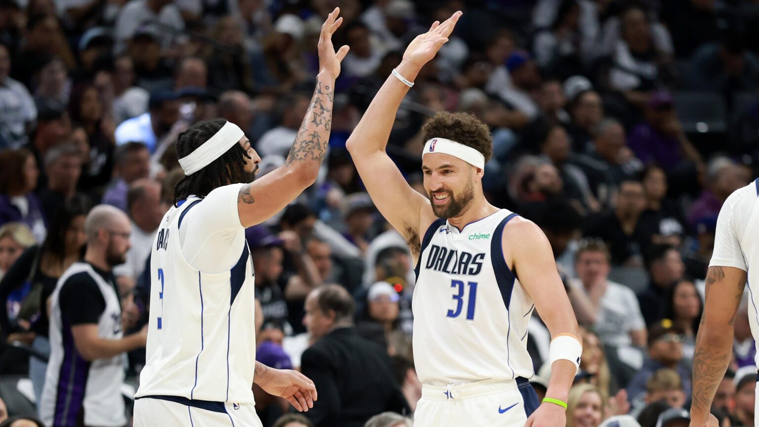 Klay Thompson, Mavs Reportedly Held Team-Bonding Camp, Anthony Davis Hosted Dinner