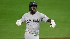 Jazz Chisholm Jr. Becomes 3rd in Yankees History to Join 30-30 Club with HR on Video