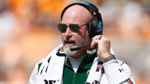Here’s why UAB coach Trent Dilfer was using his phone on the sidelines ahead of Week 4 loss to Tennessee