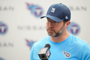 Titans coach responds to boos, ‘fire Callahan’ chants after first-half breakdown in loss to Colts: ‘I don’t think about those things’