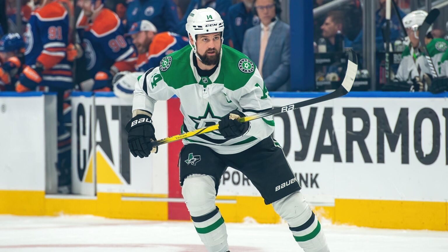 Stars’ Jamie Benn to Have Surgery for Collapsed Lung, Expected to Make Full Recovery