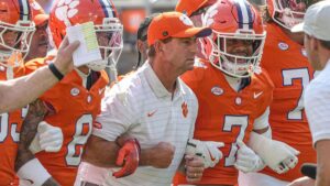 College football picks: Three bold spread bets for Week 6 include Clemson, Florida