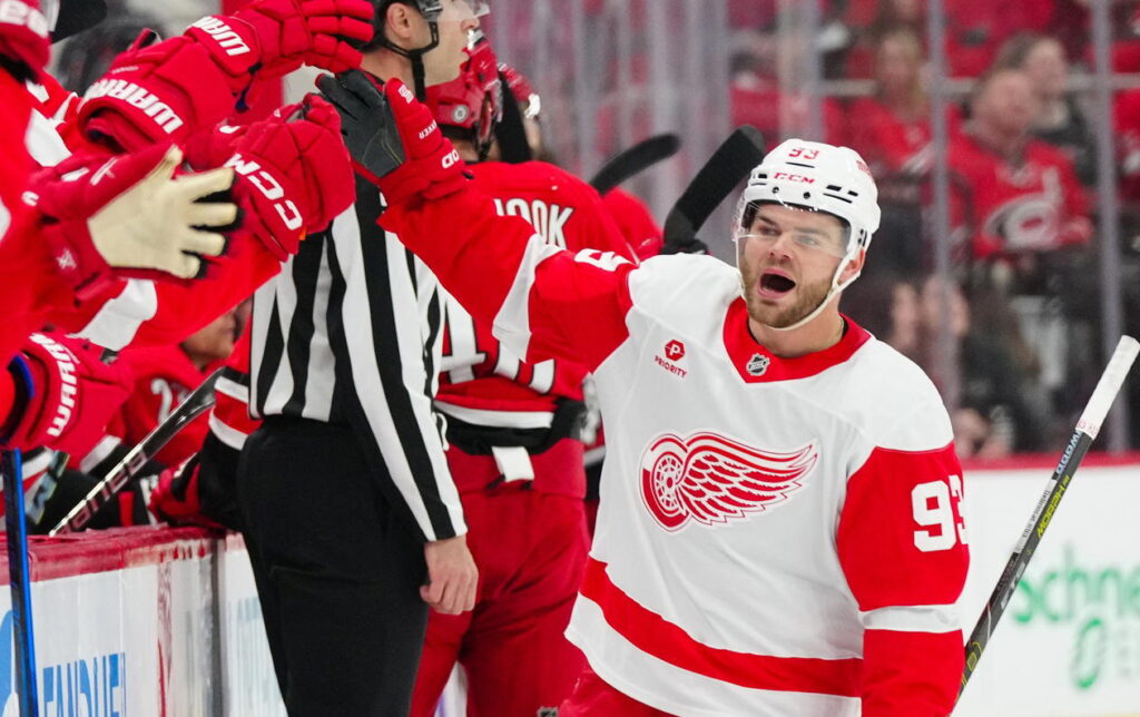 Red Wings Players To Watch In 2025-26: Alex DeBrincat