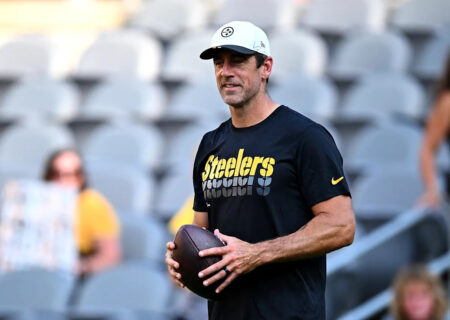 Steelers pick Aaron Rodgers among 4 team captains in 1st year with team