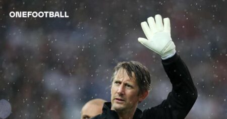 Van der Sar compares Donnarumma to Neuer and names top 3 current goalkeepers
