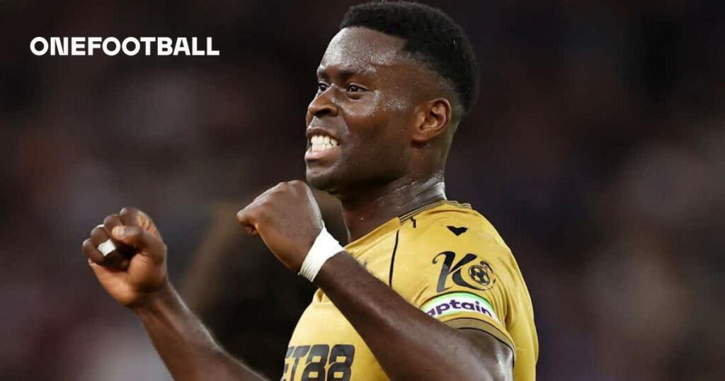 Real Madrid and Barcelona among 8 clubs interested in free agent central defender