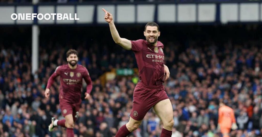 A Manchester City midfielder is edging closer to a return from off season surgery