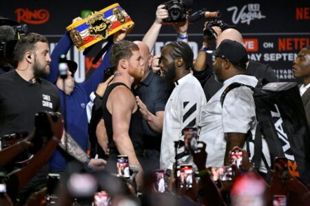 Crawford chases history in super middleweight title showdown with Alvarez