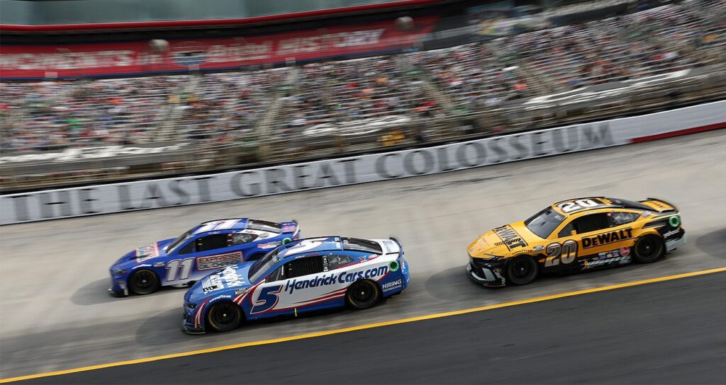Turning Point: Here comes Hendrick at Bristol, with Larson leading the charge