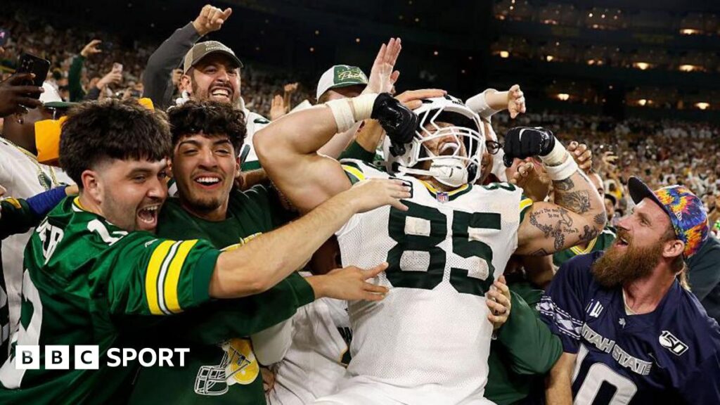 NFL: Green Bay Packers beat Washington Commanders 27-18 to maintain winning start