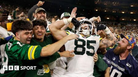 NFL: Green Bay Packers beat Washington Commanders 27-18 to maintain winning start