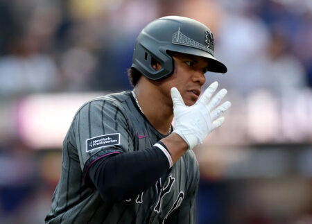 Juan Soto hits 40th homer for Mets; joins Barry Bonds, Jeff Bagwell with 40-homer, 30-steal, 110-walk season