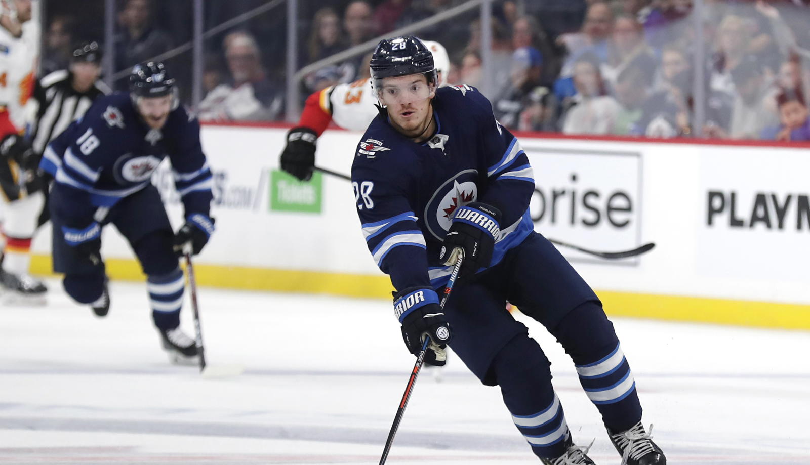 Maple Leafs Circling Former Jets Speedster Jack Roslovic in Free Agency