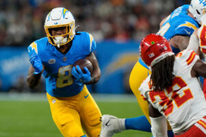 Chargers rookie RB Omarion Hampton makes big mistake, allows Chiefs a frenetic field goal