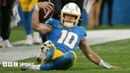 NFL: Los Angeles Chargers beat Kansas City Chiefs as Justin Herbert shines