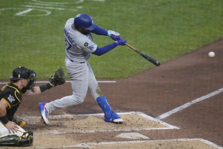 ‘Want to see that edge.’ How Dodgers hope Teoscar Hernández turns around difficult season