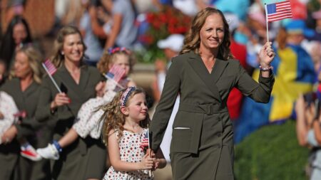 Former No. 1 Stacy Lewis, who overcame scoliosis, announces retirement