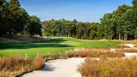 What is foursomes and how does it work?