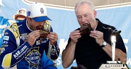 Working in harmony: Chase Elliott, No. 9 pit crew land a win to savor in Kansas