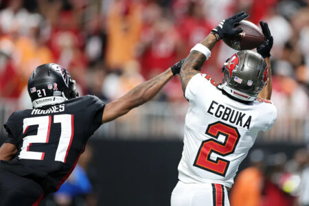 Buccaneers rally to beat Falcons after late replay review, failed last-second game-tying field goal