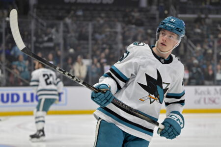 San Jose Sharks Defeat Anaheim Ducks to Kick Off Golden State Rookie Faceoff