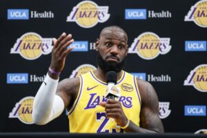Plaschke: Is LeBron James planning to retire? Maybe, and that could be a Laker mess