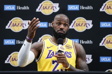 Plaschke: Is LeBron James planning to retire? Maybe, and that could be a Laker mess