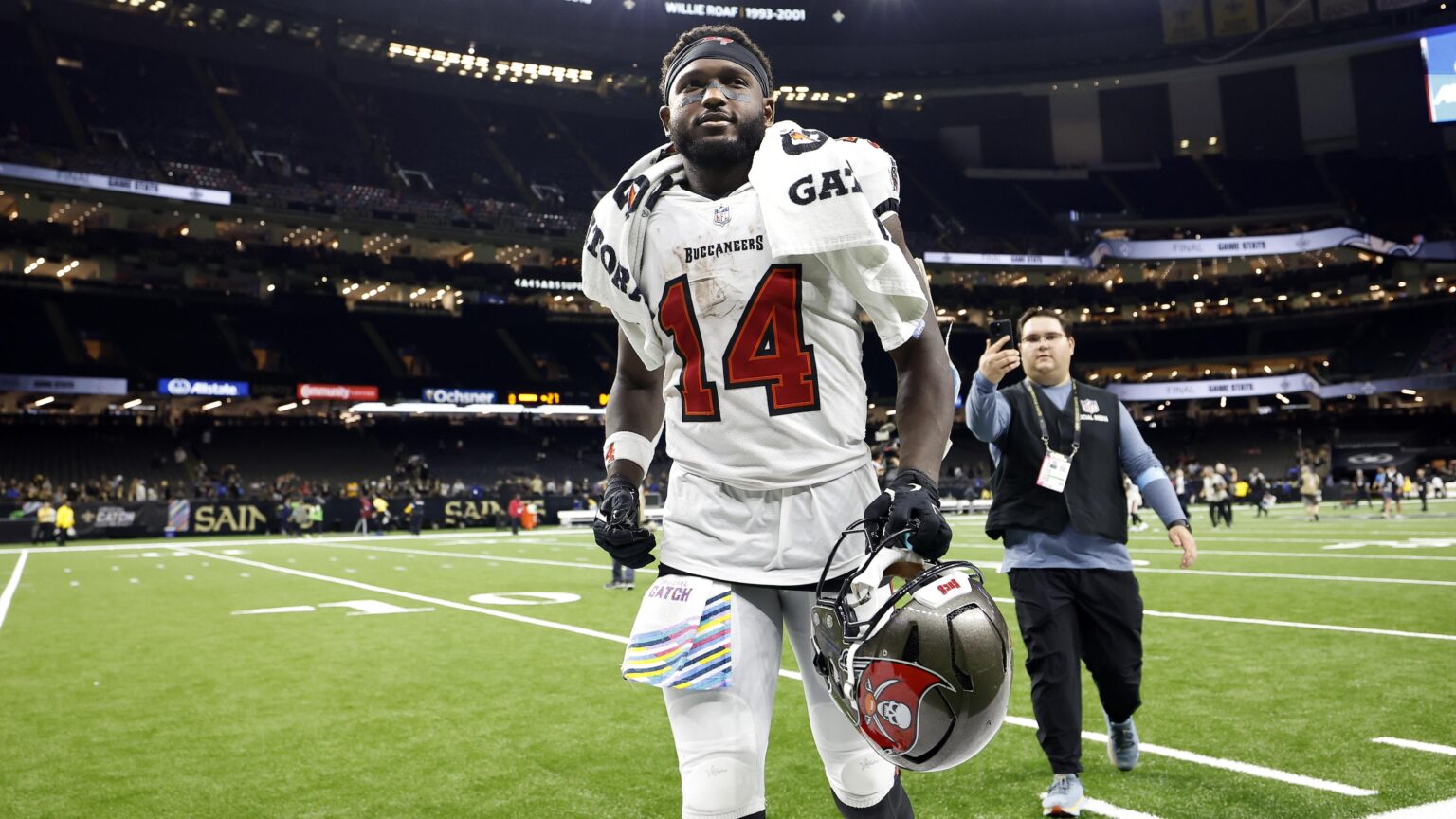 Chris Godwin’s Practice Plan Revealed amid Potential Injury Return for Bucs vs. Eagles