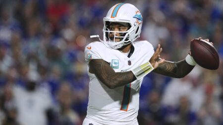Tua Tagovailoa Criticized by NFL Fans After 4th-Quarter INT in Dolphins’ Loss to Bills