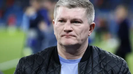 Ricky Hatton tribute at Manchester City: Man United fans join Etihad Stadium home crowd in honouring boxer