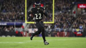 Derrick Henry Apologizes to Ravens Teammates, Fans for Shocking Fumble in Lions Loss