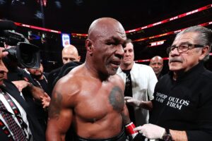 Mike Tyson makes Canelo vs Crawford prediction: ‘Doesn’t look like it will happen’