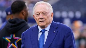 Jerry Jones Reacts to Cowboys’ Tie Against Micah Parsons, Packers After Trade