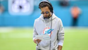 Ian Rapoport Reveals What Would Cause Dolphins to Fire HC Mike McDaniel in 2025