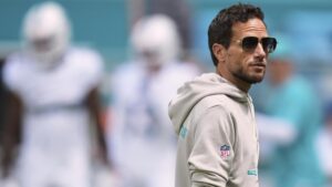 Dolphins’ Mike McDaniel Not Worrying About Job Security amid 0-2 Record