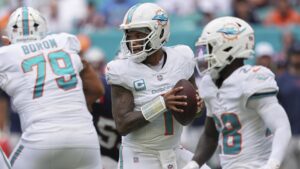 Dolphins Open 0-2, Fans Rip Tua, Tyreek Hill, McDaniel After Loss to Maye, Patriots