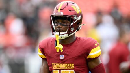 Commanders’ Terry McLaurin Reportedly Won’t Need Surgery on Quad Injury