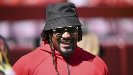 Former NFL RB Marshawn Lynch to Star in Private Eye Comedy Series Produced by Amazon