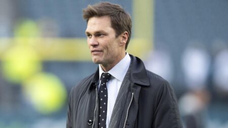 Tom Brady Intrigues NFL Fans with Criticism of Eagles’ Tush Push in Win vs. Chiefs