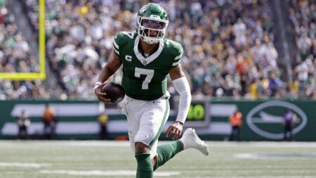Justin Fields in Concussion Protocol After Bills Loss, Jets QB Uncertain for Week 3