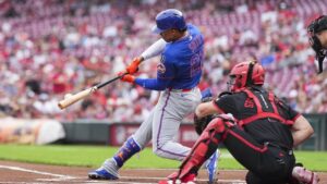 Edwin Diaz, Mets escape bases loaded trouble in ninth to beat Reds, 5-4