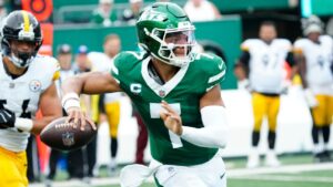 Jets’ Justin Fields officially cleared to return for Monday Night Football matchup with Dolphins
