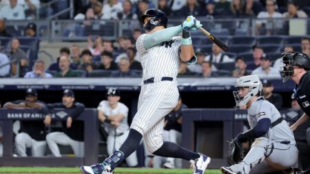 Aaron Judge passes Yogi Berra on Yankees' all-time home run list